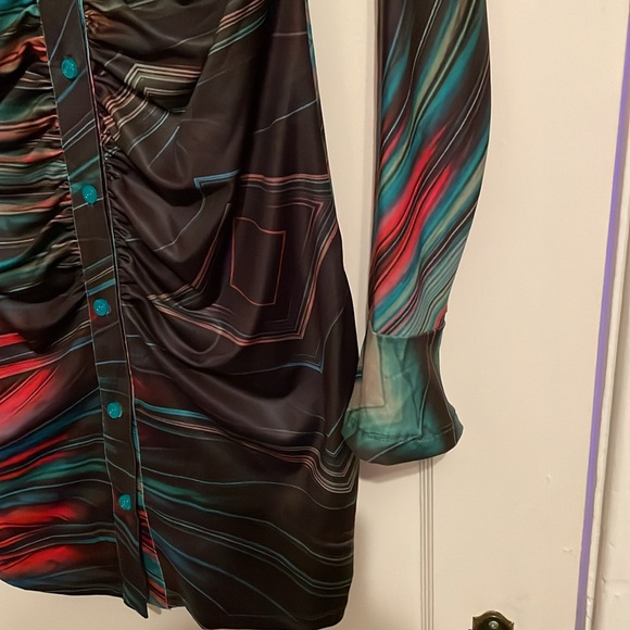 Dresses - Picture 3 of 6